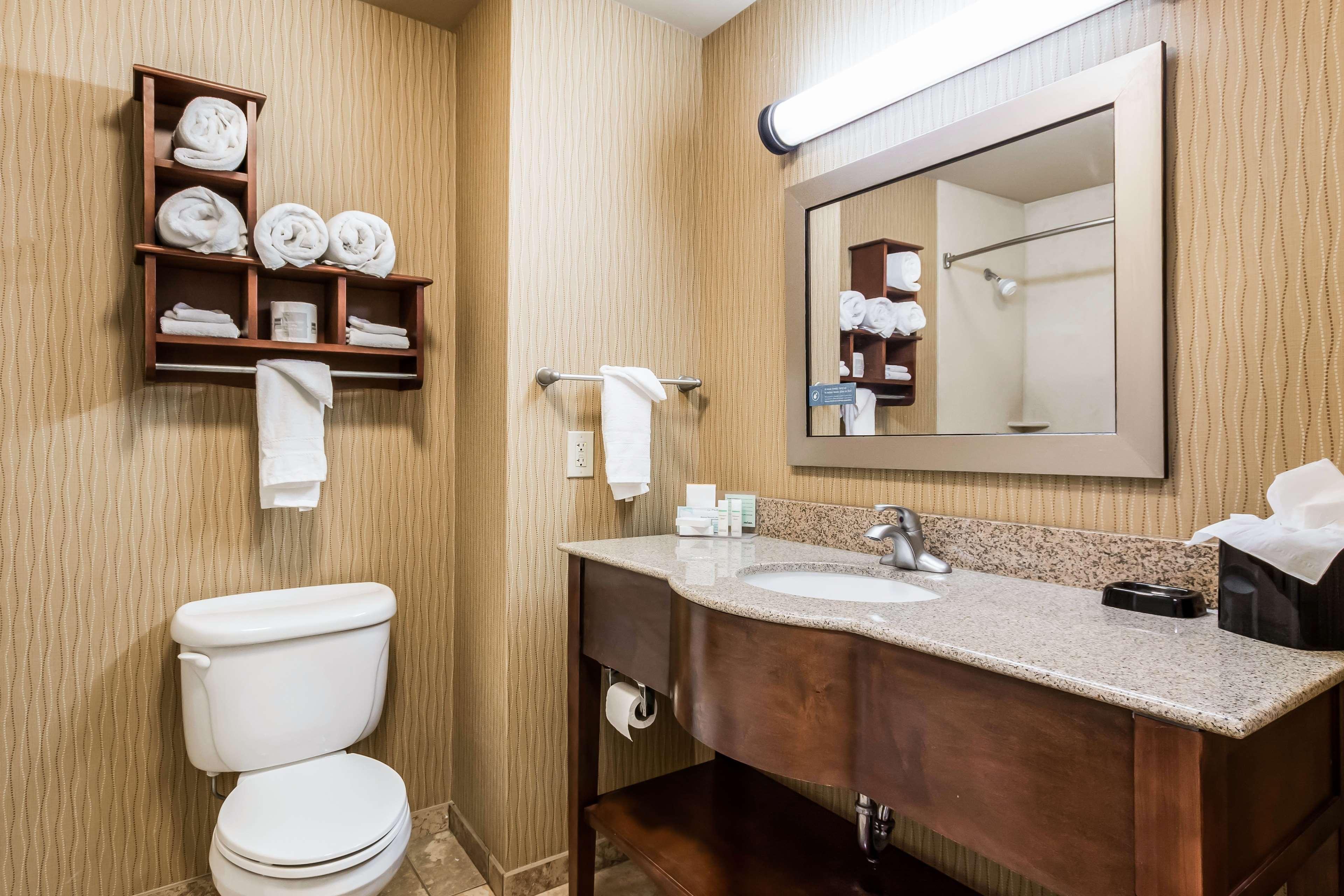 Hampton Inn Derby-Wichita Southeast Екстериор снимка
