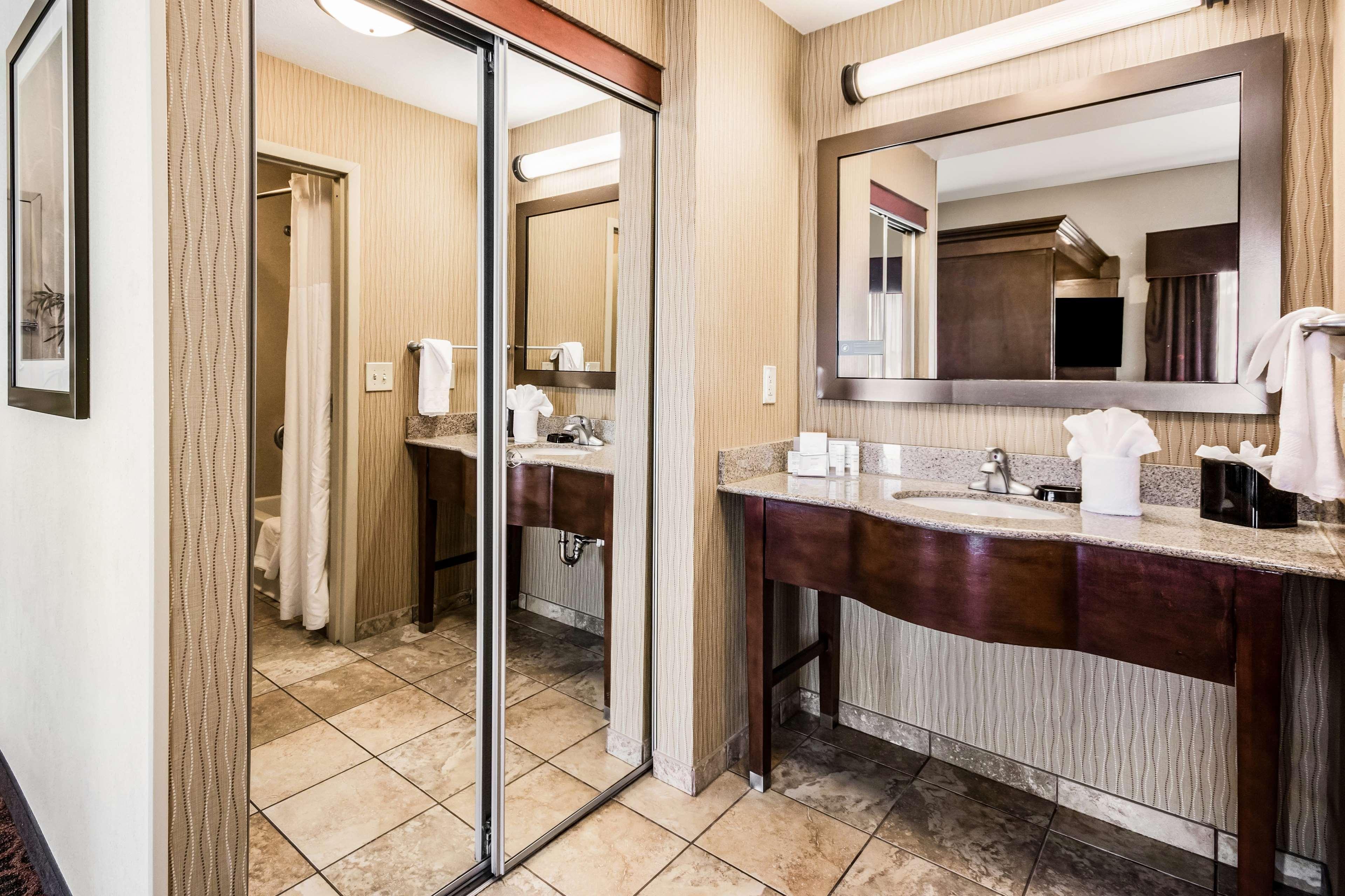Hampton Inn Derby-Wichita Southeast Екстериор снимка